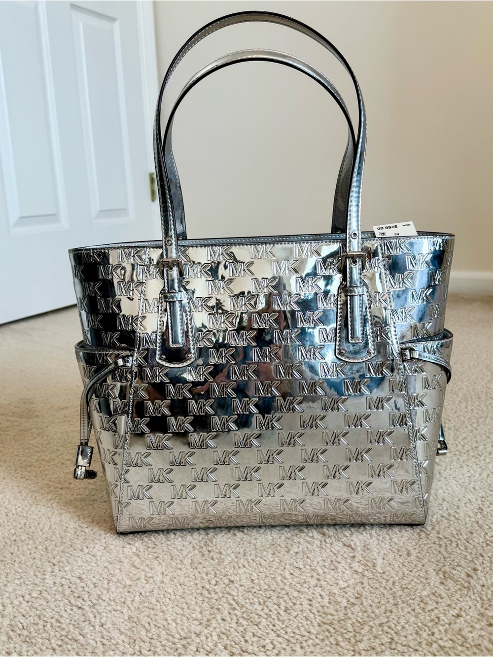 NWT Michael Kors Voyager Logo Embossed Patent Metallic Silver East West Tote MK - Picture 8 of 13